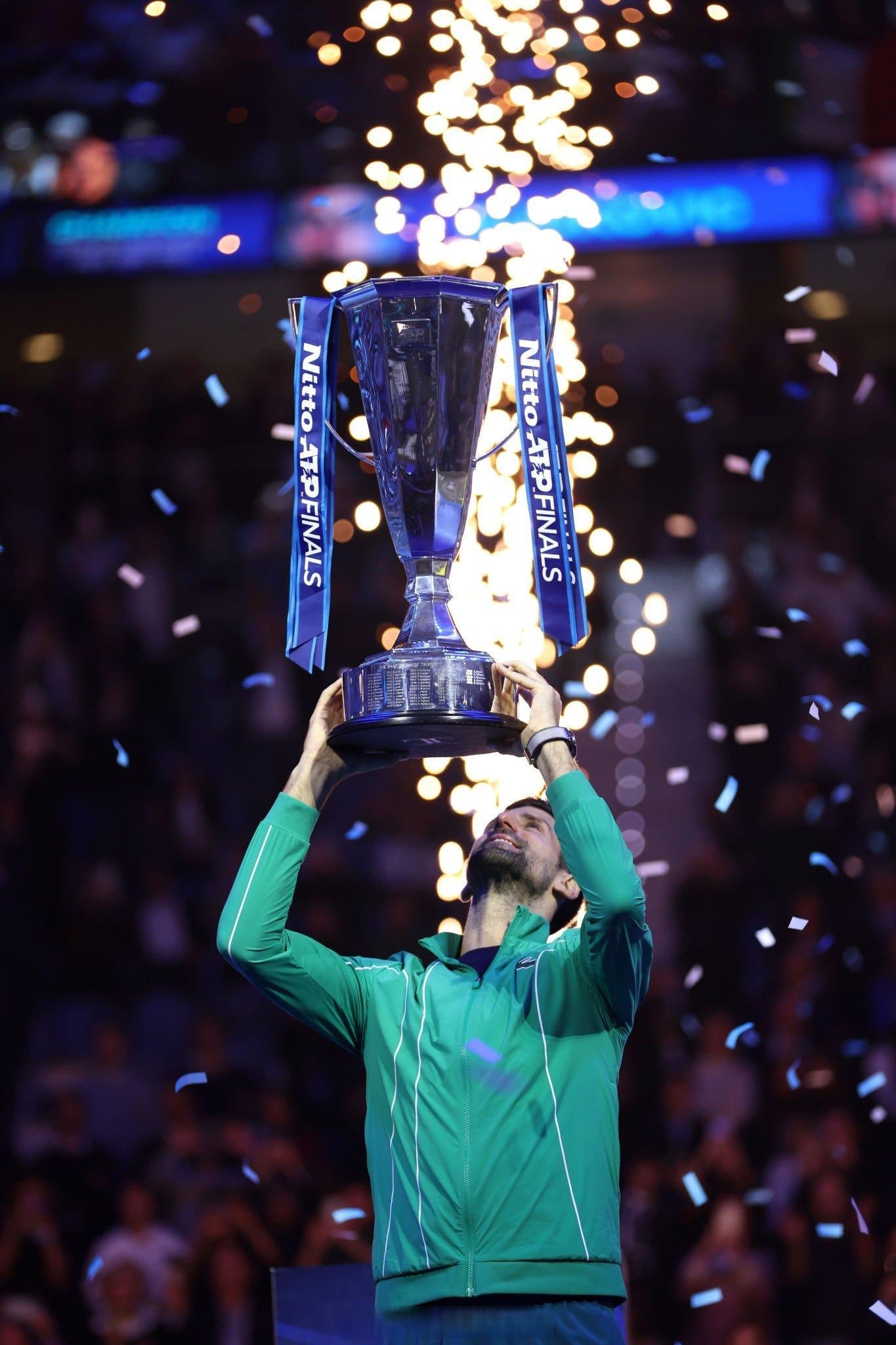 拉沃尔杯完胜戴维斯杯，德约科维奇点燃赛场