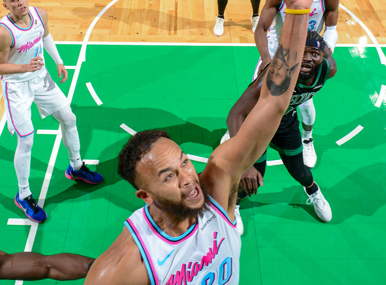 凯尔特人完胜山东队，陶汉林关键制胜