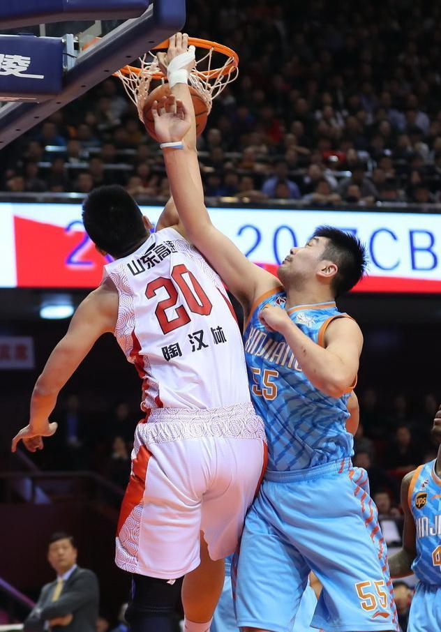 火箭横扫广东队,陶汉林刷新纪录 火箭横扫广东队,陶汉林刷新纪录