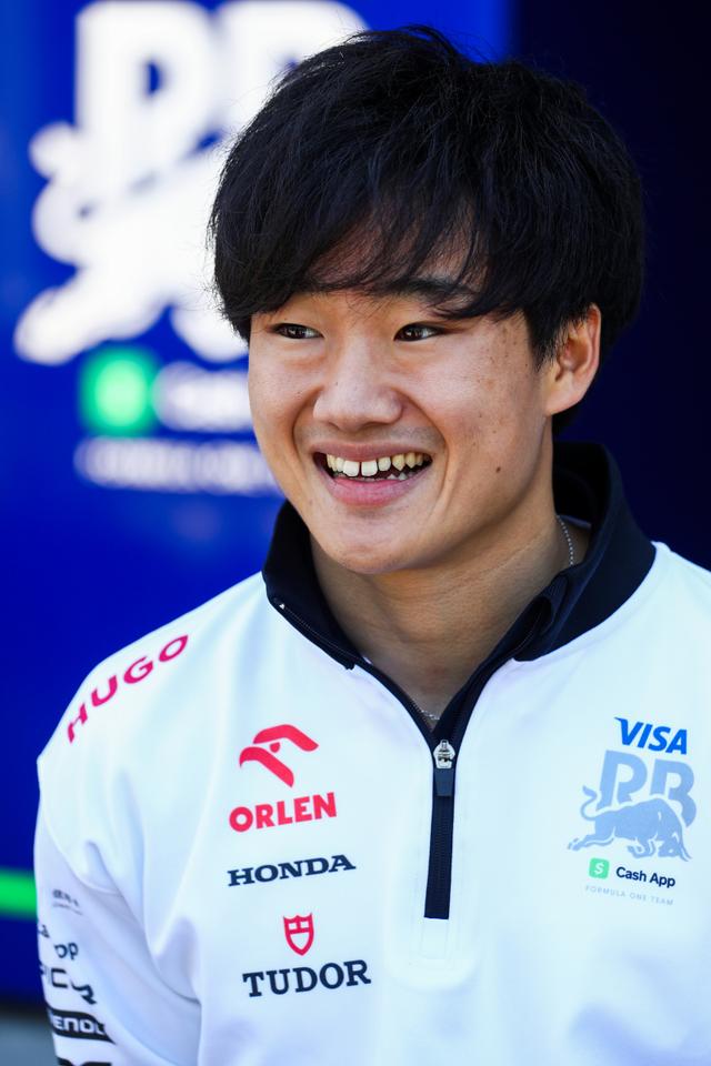 日本队轻取法国队，桃田贤斗点燃赛场