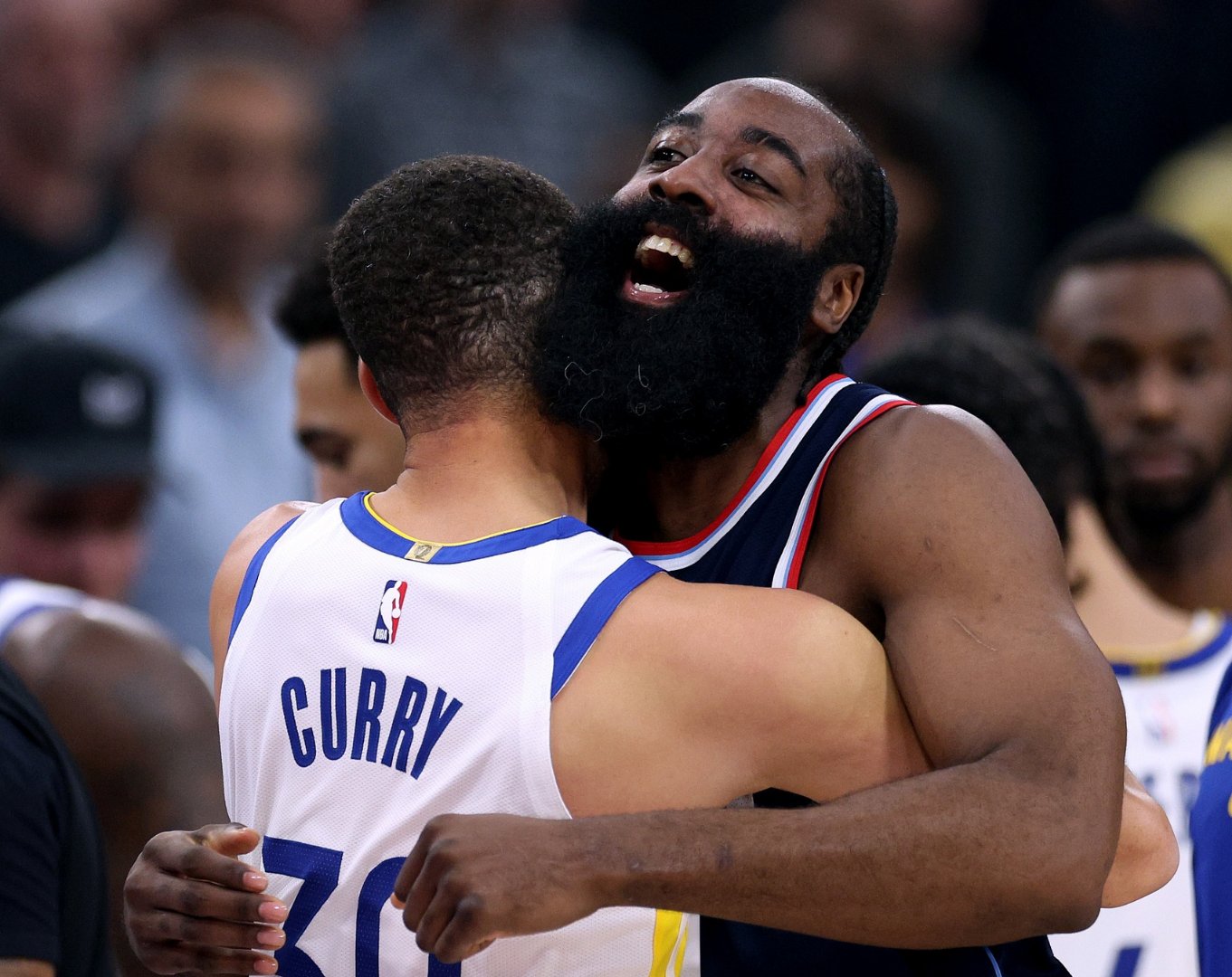 国王险胜勇士，哈登统治全场