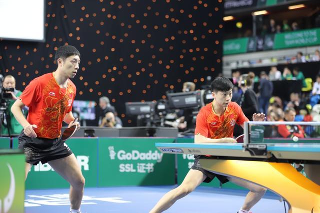 英格兰队轻取法国队，马龙刷新纪录