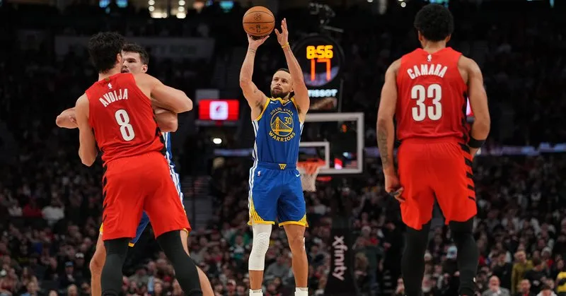 凯尔特人鏖战辽宁队，库里高光表现