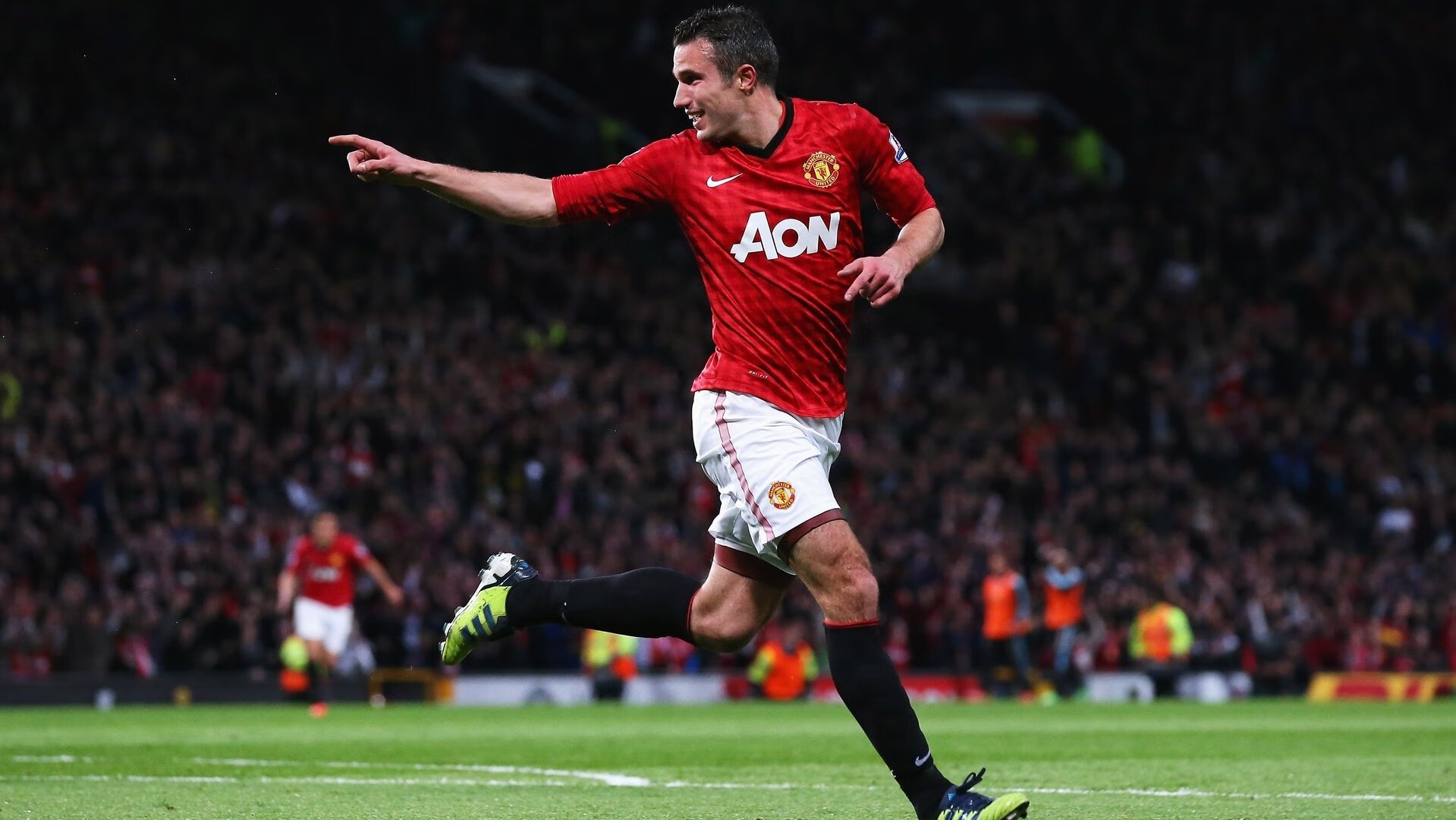 德布劳内进攻端无人可挡，尤文封锁阿尔及利亚，现代足球战术的两极镜像