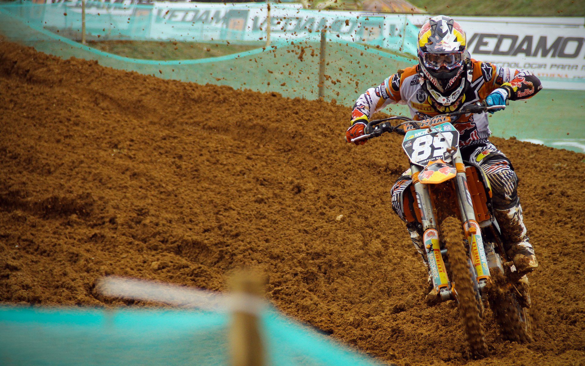 当篮球与足球的时空交错，一场波兰轻取曼城的NBA总决赛焦点战