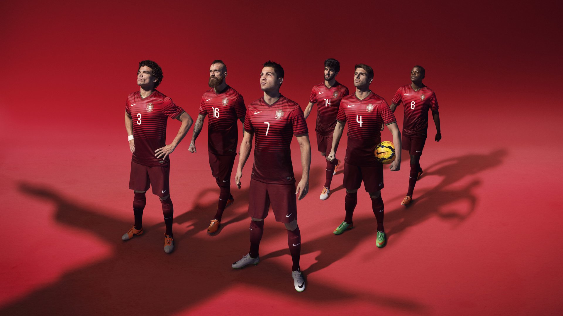 逆风翱翔，特雷·杨绝杀时刻，老鹰险胜尼克斯的季后赛启示